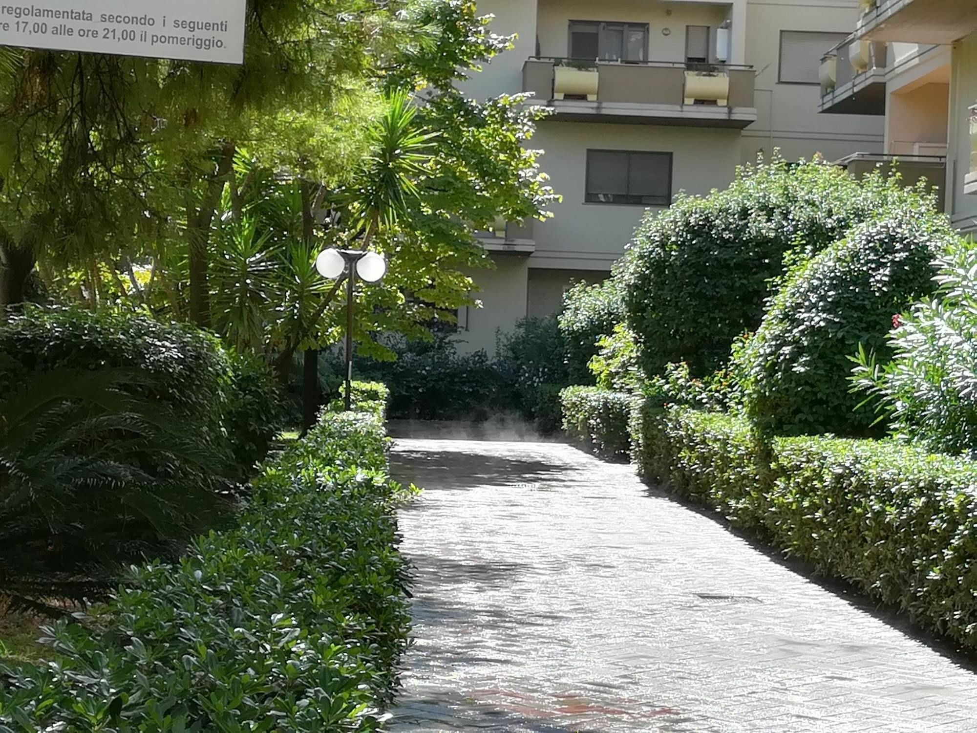 With One Bedroom In Trani, With Furnished Terrace And Wifi - Апартаменты